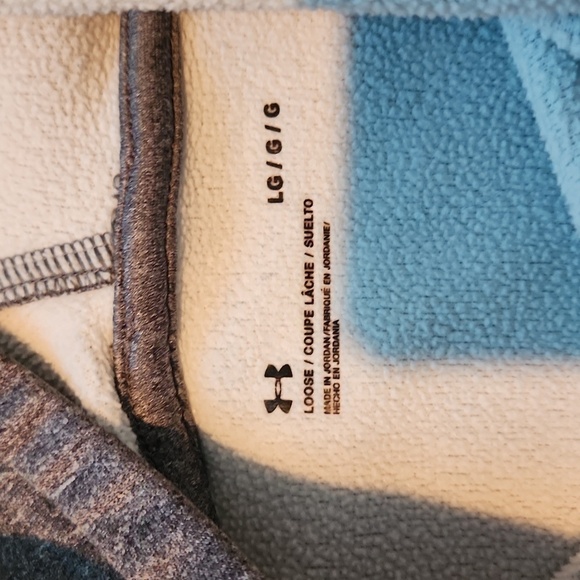 UnderArmour Hoddie - Picture 3 of 4